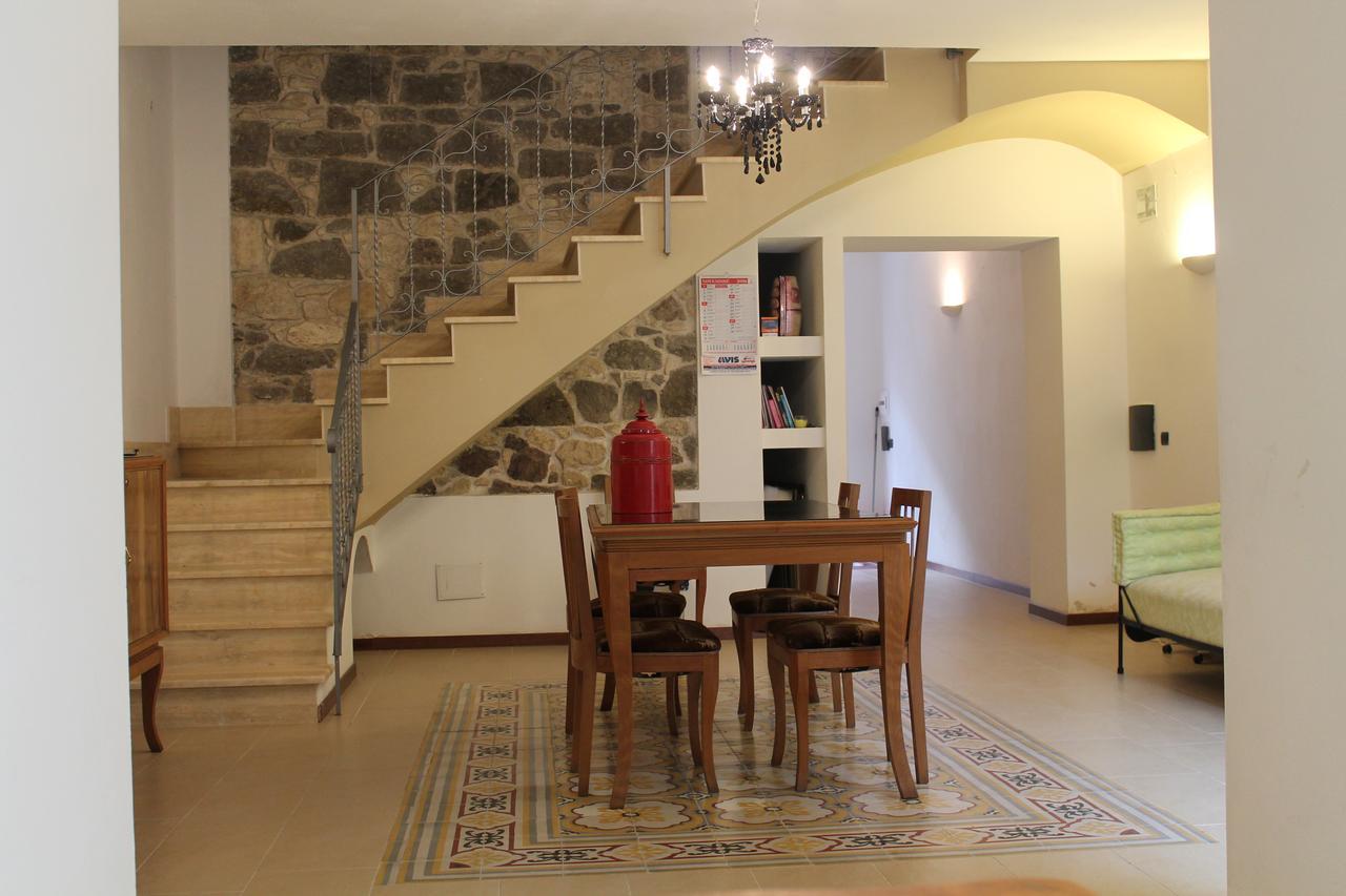 B&B Danonna Ittiri Buitenkant foto