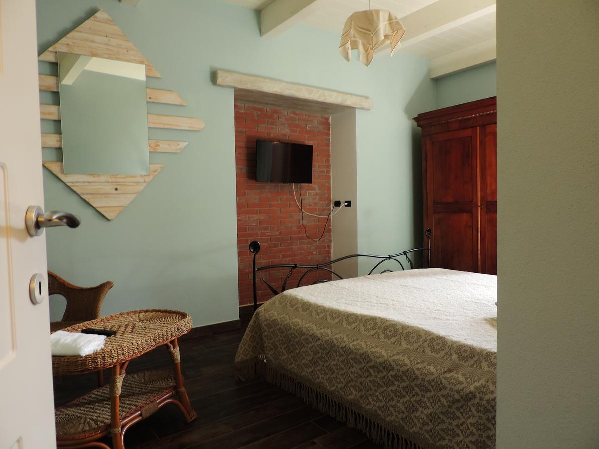B&B Danonna Ittiri Buitenkant foto